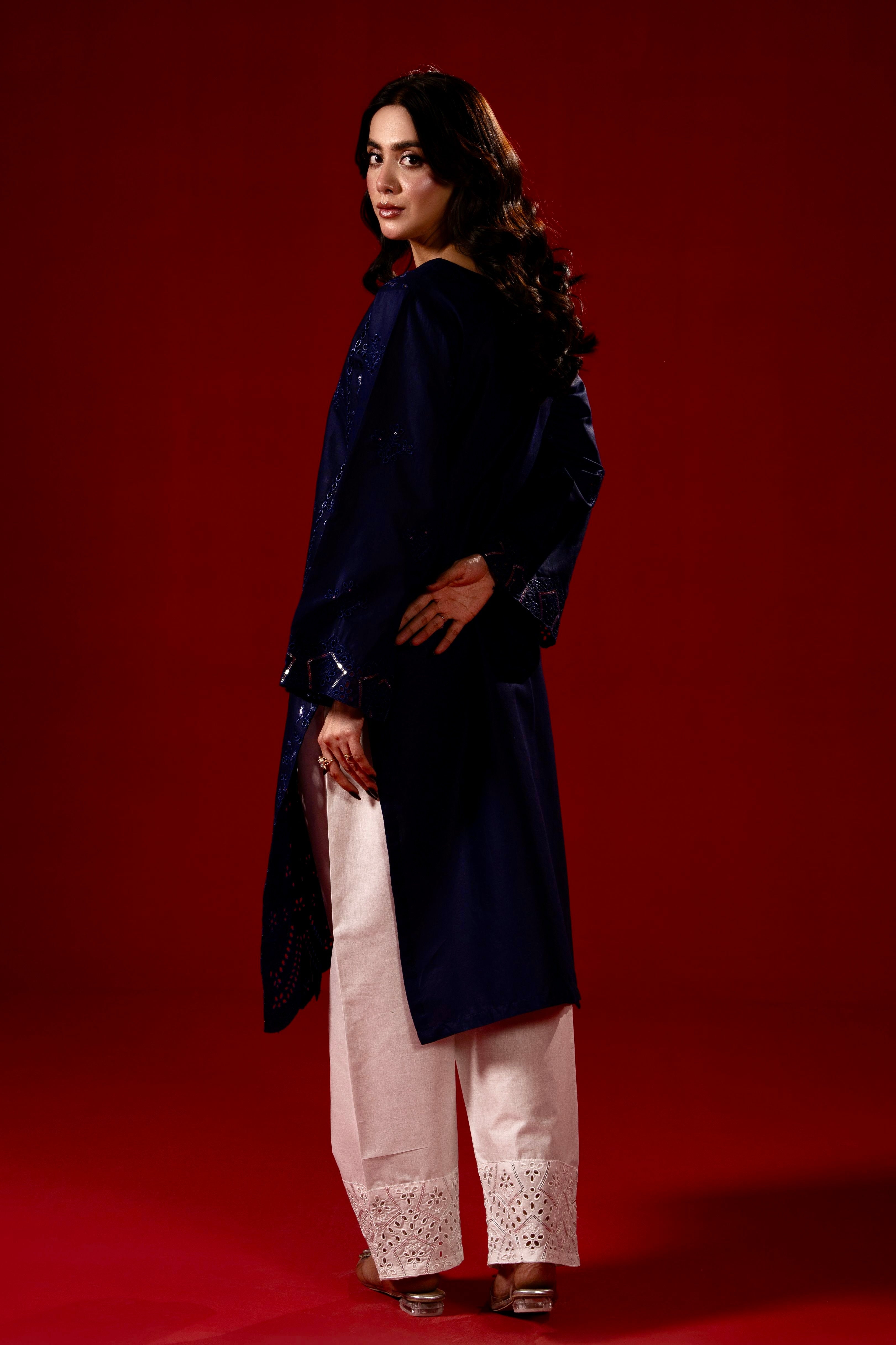Navy Blend | By Ainoor