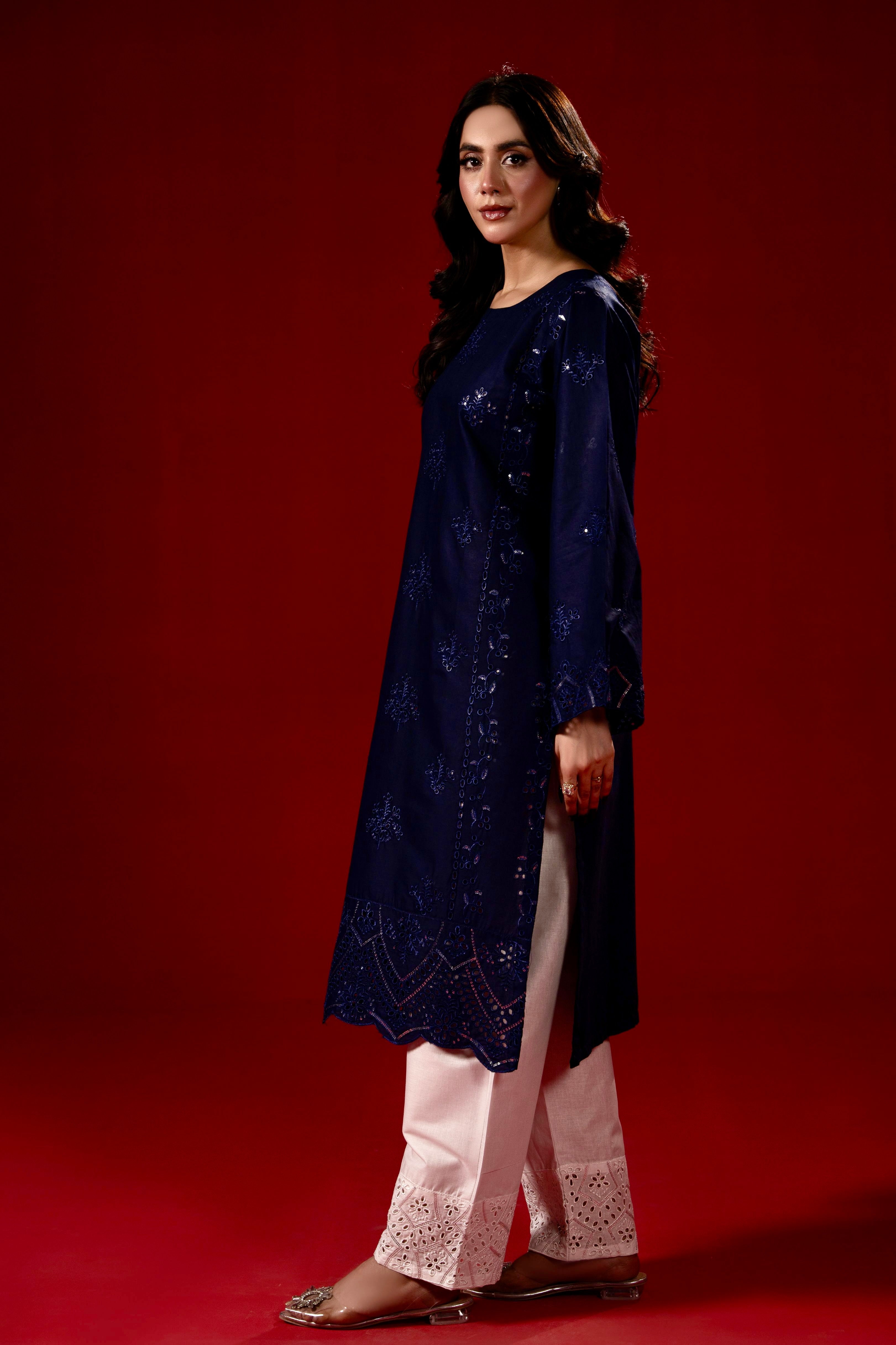Navy Blend | By Ainoor
