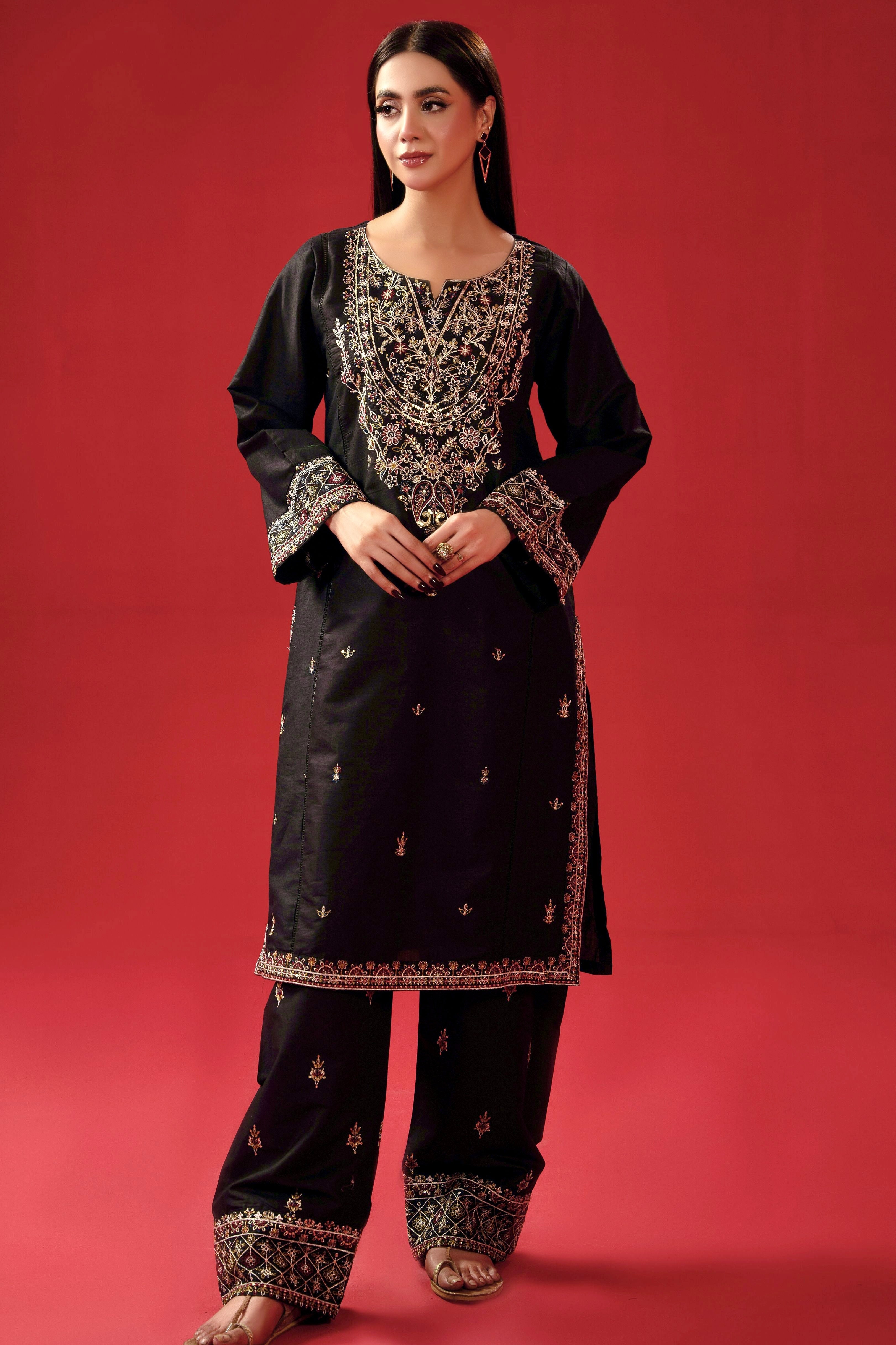Black Formal | By Ainoor