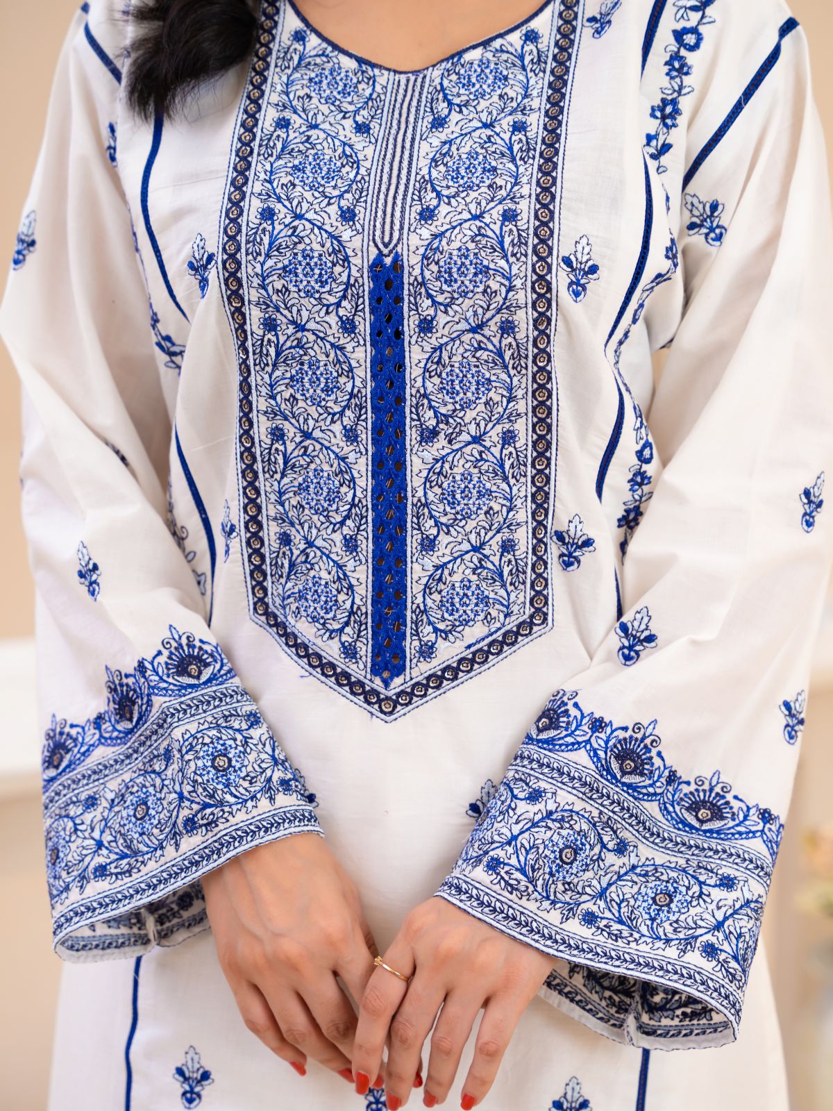 Blue white | By Ainoor