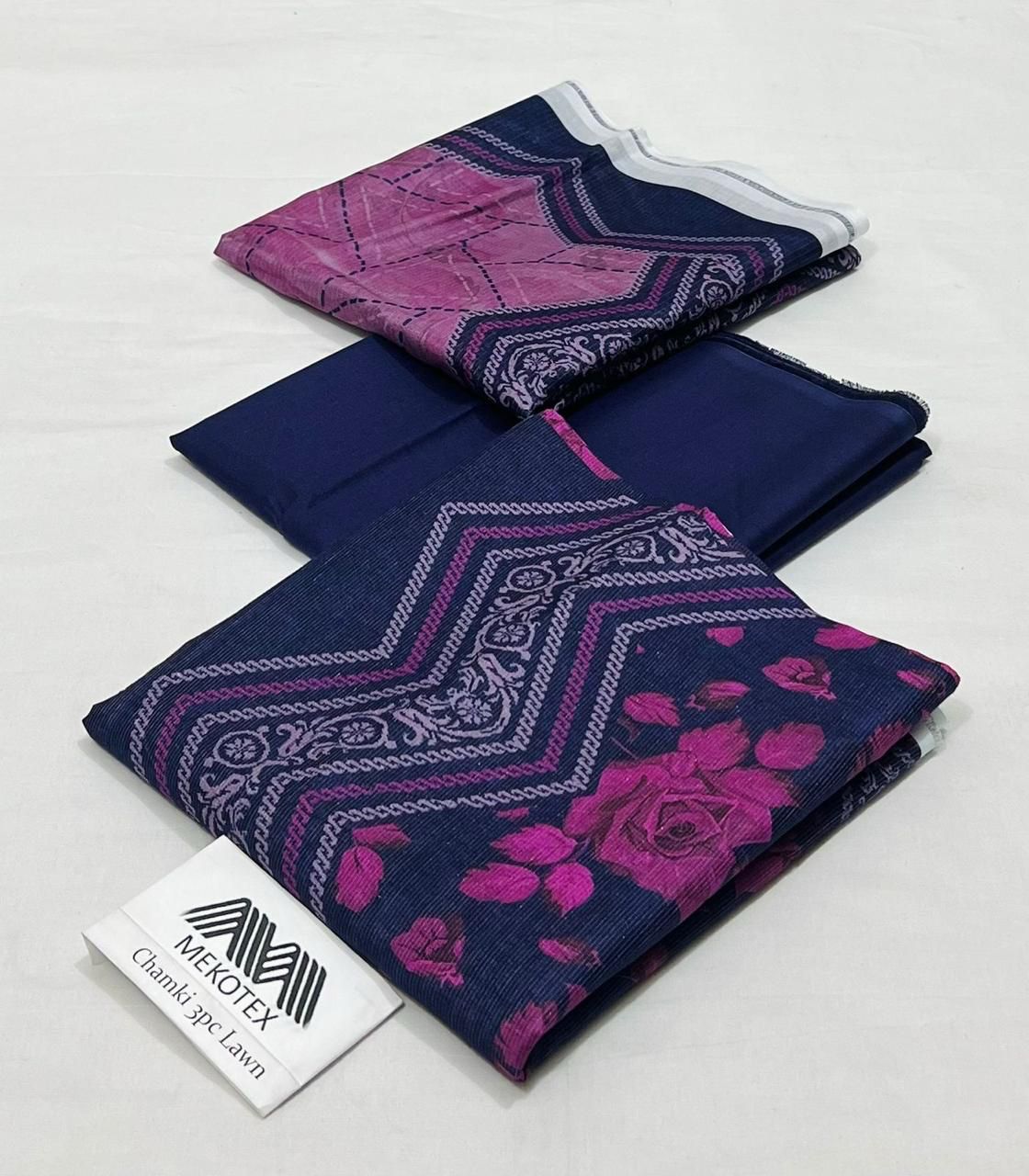 Mekotex Chamak Printed Lawn 3 Piece Suit – Floral Design